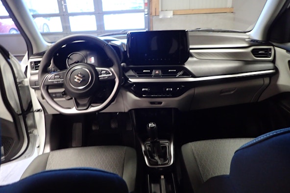 Vehicle image 18