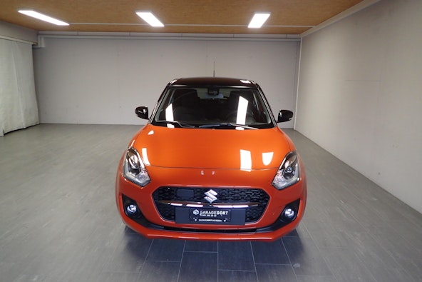 First vehicle image