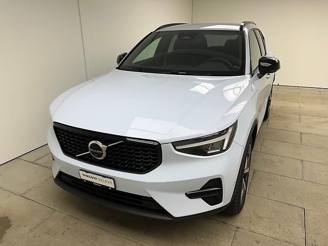 VOLVO XC40 2.0 B3 MH Plus Dark: Jetzt Probefahrt buchen!