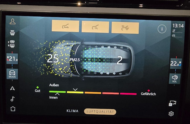 Vehicle image 18 Vehicle image 18