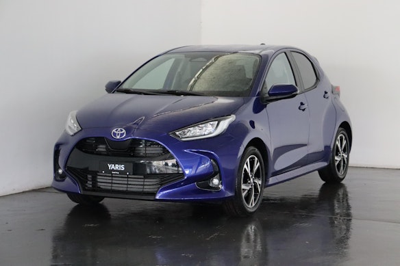 TOYOTA Yaris 1.5 VVT-i HSD Trend 2