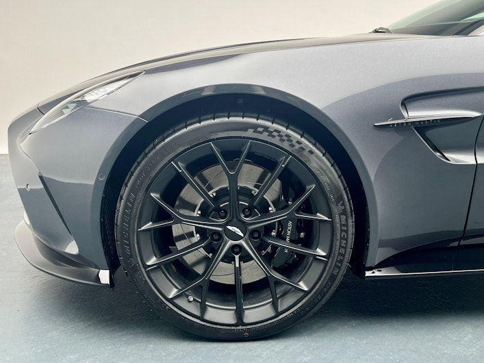 Fahrzeugbild ASTON MARTIN V12 Vantage
