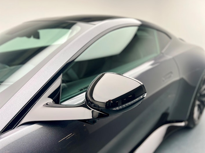 Fahrzeugbild ASTON MARTIN V12 Vantage