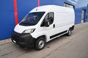 Vehicle image PEUGEOT Boxer Kaw. 335 L2H2 2.2 BlueHDi 140 S/S