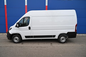 Vehicle image PEUGEOT Boxer Kaw. 335 L2H2 2.2 BlueHDi 140 S/S