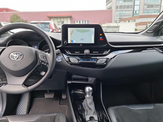 Vehicle image 9
