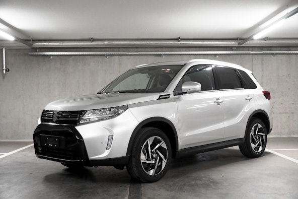 First vehicle image