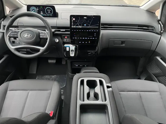 Hyundai Staria Wagon 1.6 GDi HEV Amplia