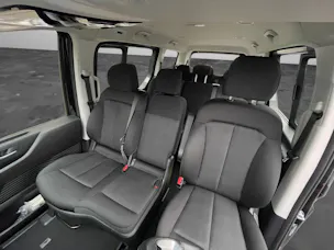 Hyundai Staria Wagon 1.6 GDi HEV Amplia