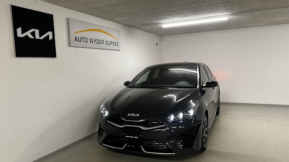 First vehicle image