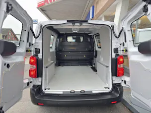Peugeot Expert Kaw. Standard 2.0 BlueHDi 145 S/S