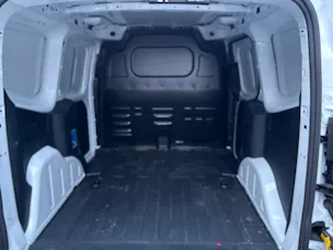 Ford E-Transit Courier Van Trend