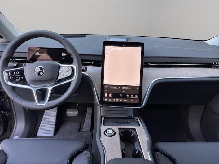 Vehicle image VOLVO EX 90