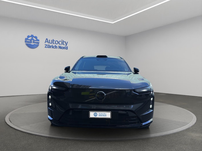 Vehicle image VOLVO EX 90