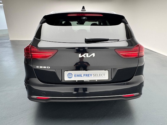 Vehicle image 5 Vehicle image 5