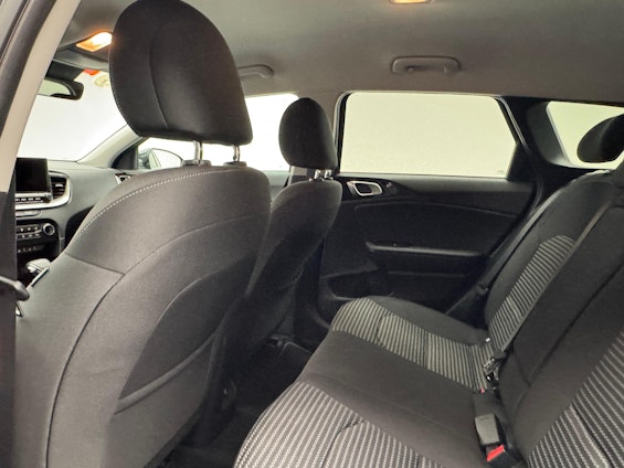 Vehicle image 7 Vehicle image 7