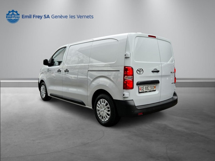 Vehicle image TOYOTA PROACE