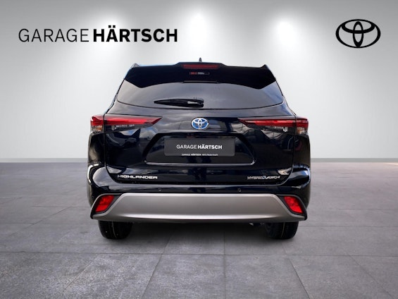 Vehicle image 4 Vehicle image 4