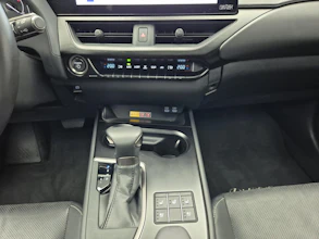 https://vehicle.imgix.net/3765095/66506108-156e-4c10-bfec-9c9364cbd8bd.jpg