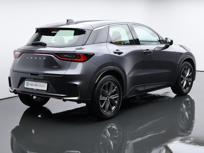 Vehicle image LEXUS LBX