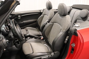 Vehicle image MINI Cabrio F57 1.5i Cooper