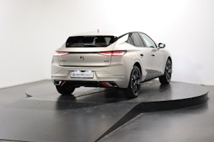 Vehicle image DS AUTOMOBILES 4 1.6 E-Tense Ligne Noire