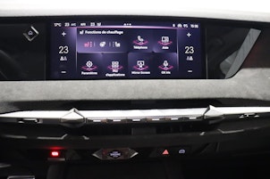 Vehicle image DS AUTOMOBILES 4 1.6 E-Tense Ligne Noire