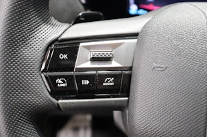 Vehicle image DS AUTOMOBILES 4 1.6 E-Tense Ligne Noire