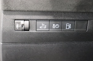 Vehicle image DS AUTOMOBILES 4 1.6 E-Tense Ligne Noire