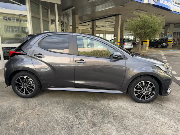 Toyota Yaris 1.5 VVT-i HSD Trend
