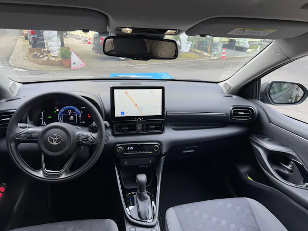 Toyota Yaris 1.5 VVT-i HSD Trend