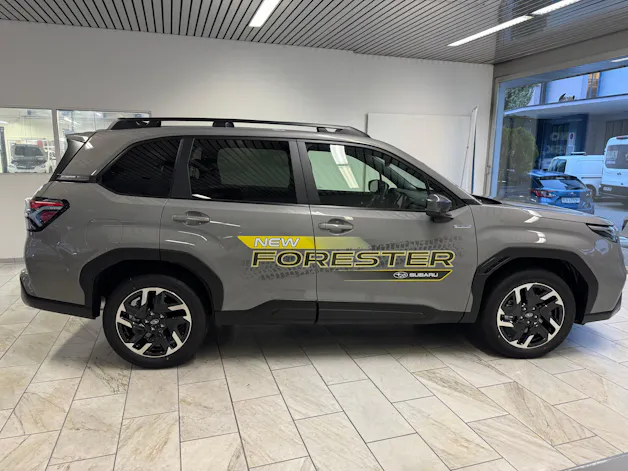 Subaru Forester Station 2.0i e-Boxer Swiss Plus