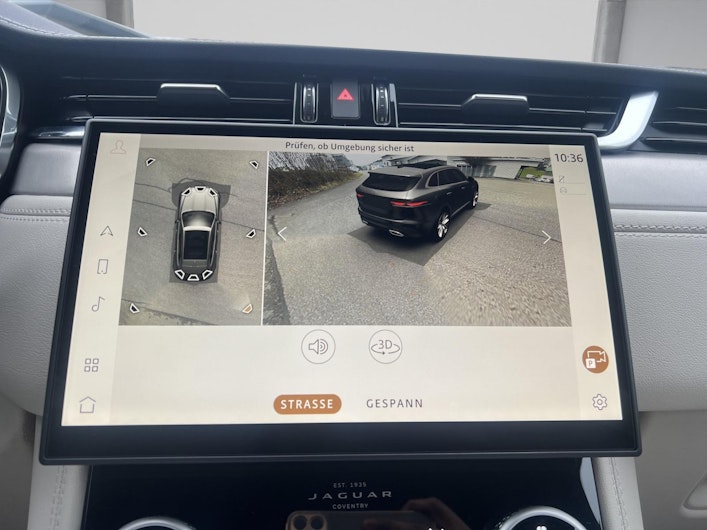 Vehicle image JAGUAR F-PACE