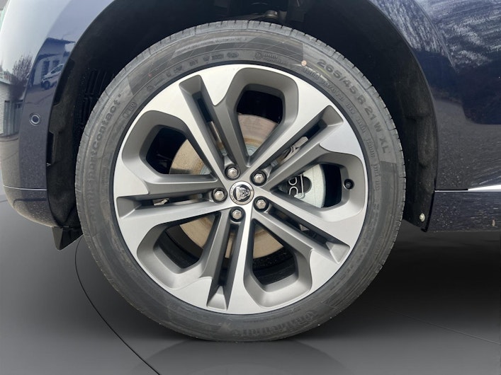 Vehicle image JAGUAR F-PACE