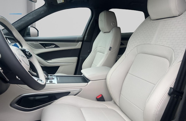 Vehicle image 6 Vehicle image 6