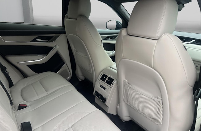 Vehicle image 14 Vehicle image 14