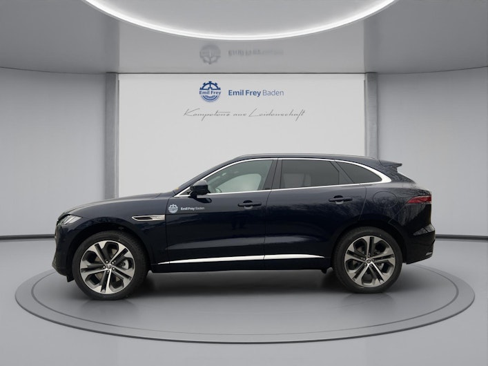 Vehicle image JAGUAR F-PACE