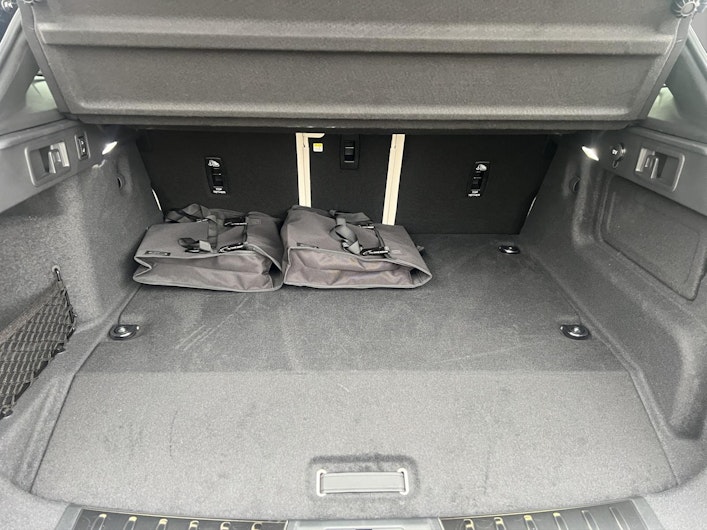 Vehicle image JAGUAR F-PACE