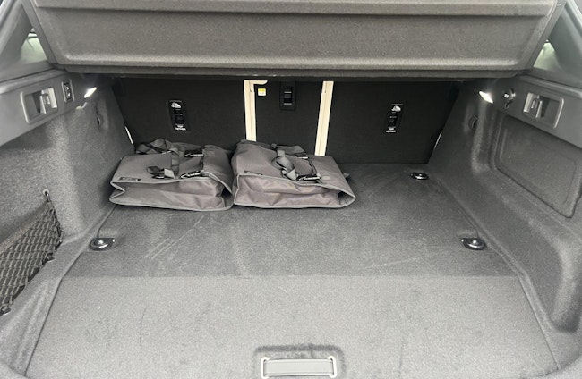 Vehicle image 15 Vehicle image 15