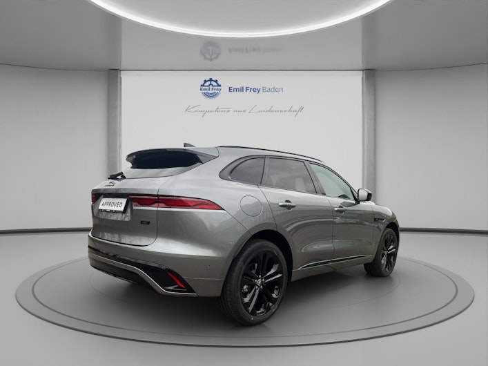 Vehicle image JAGUAR F-PACE