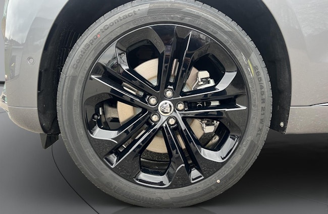 Vehicle image 16 Vehicle image 16