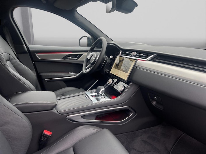 Vehicle image JAGUAR F-PACE