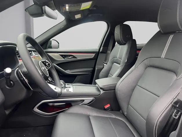 Jaguar F-Pace 2.0 P400e R-Dynamic SE 90th Anniversary Ed. AWD / Anhängerkupplung