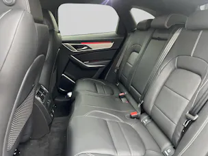 Jaguar F-Pace 2.0 P400e R-Dynamic SE 90th Anniversary Ed. AWD / Anhängerkupplung
