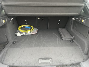 Vehicle image JAGUAR F-Pace 2.0 P400e R-Dynamic SE 90th Anniversary Ed. AWD