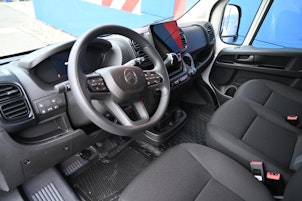 Vehicle image CITROEN Jumper Kaw. 35+ L2H2 2.2 BlueHDi 180 S/S