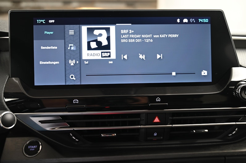 Vehicle image CITROEN C5 X