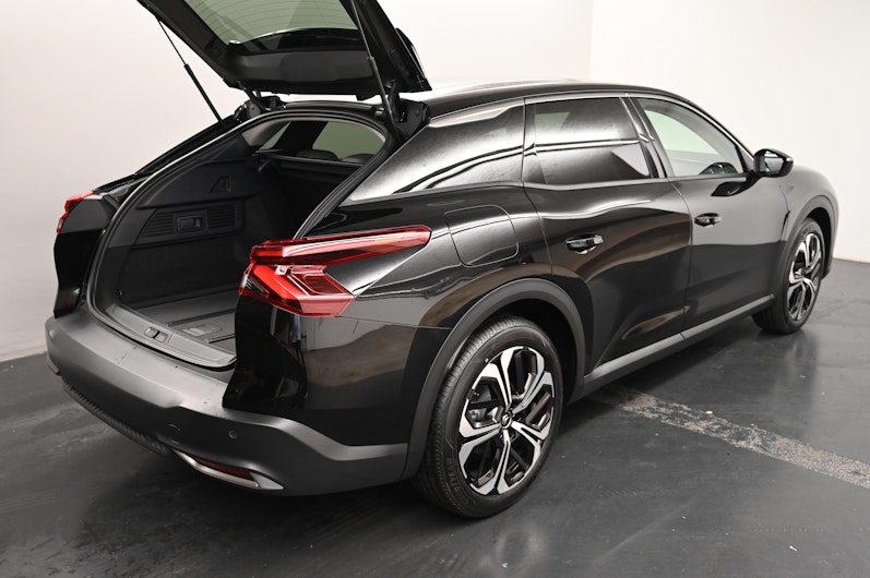 Vehicle image CITROEN C5 X