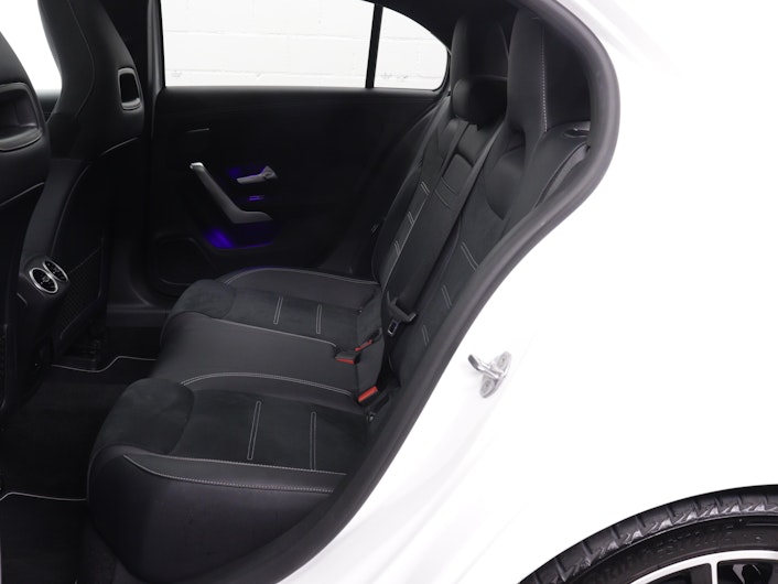 Vehicle image MERCEDES-BENZ A 180