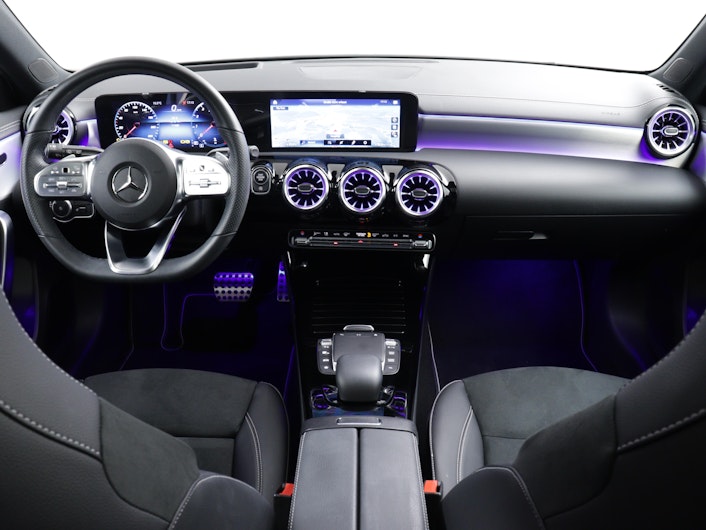 Vehicle image MERCEDES-BENZ A 180